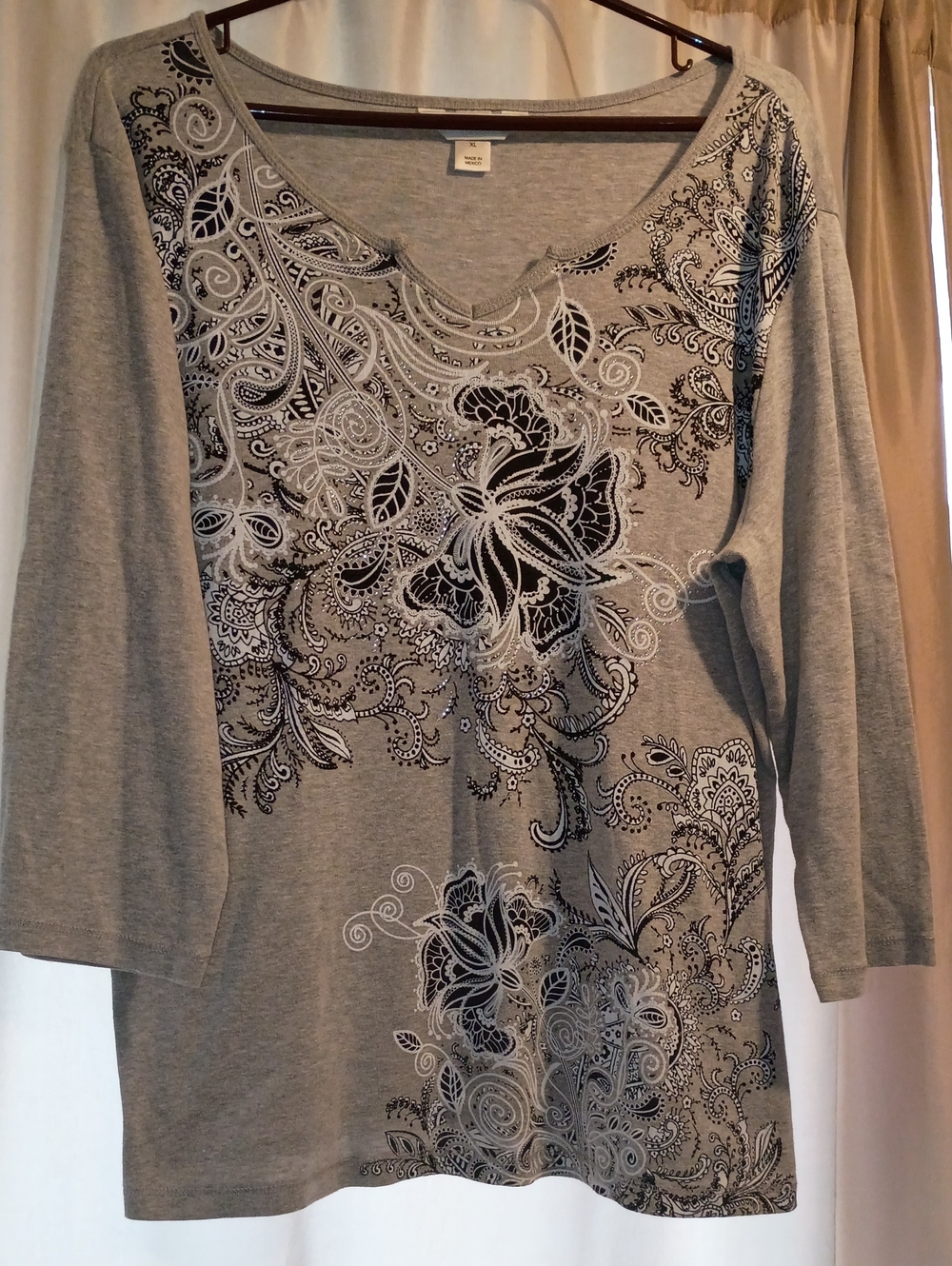 Christopher & Banks Gray Floral Paisley V-Neck Long Sleeve Top